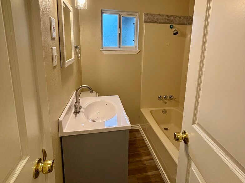 Bathroom - 104 S Keralum Ave