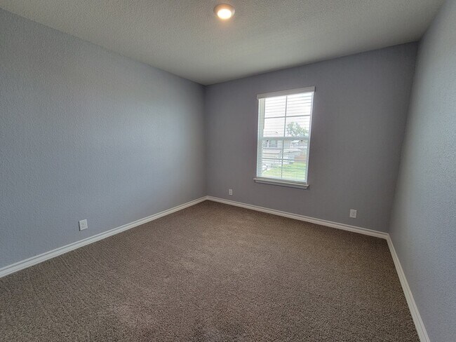 Building Photo - Brookstone Creek Beauty – 4 Bedrooms, 3 Bathrooms, and Smart Features Throughout