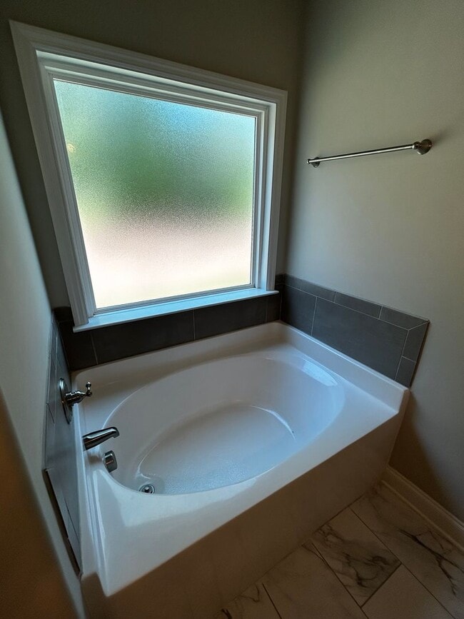 Building Photo - 1935 Preservation Cir