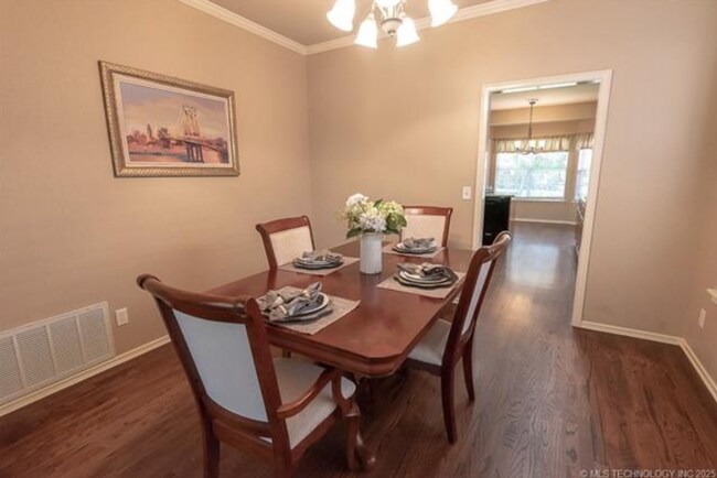 Building Photo - 5 Bedroom Home In Broken Arrow