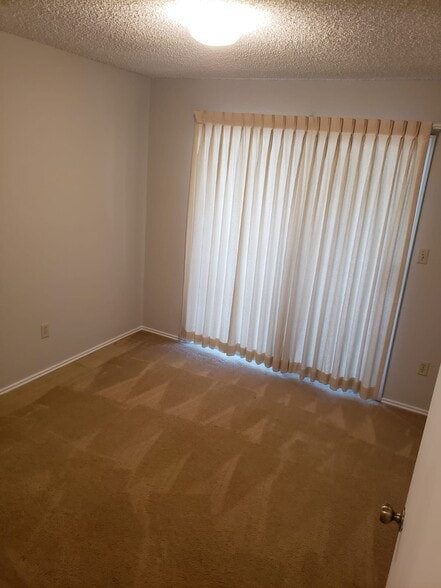 Bedroom 1 - 1202 Thorpe Ln