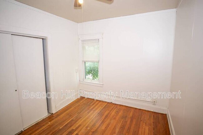 Building Photo - 14015 Idarose Ave