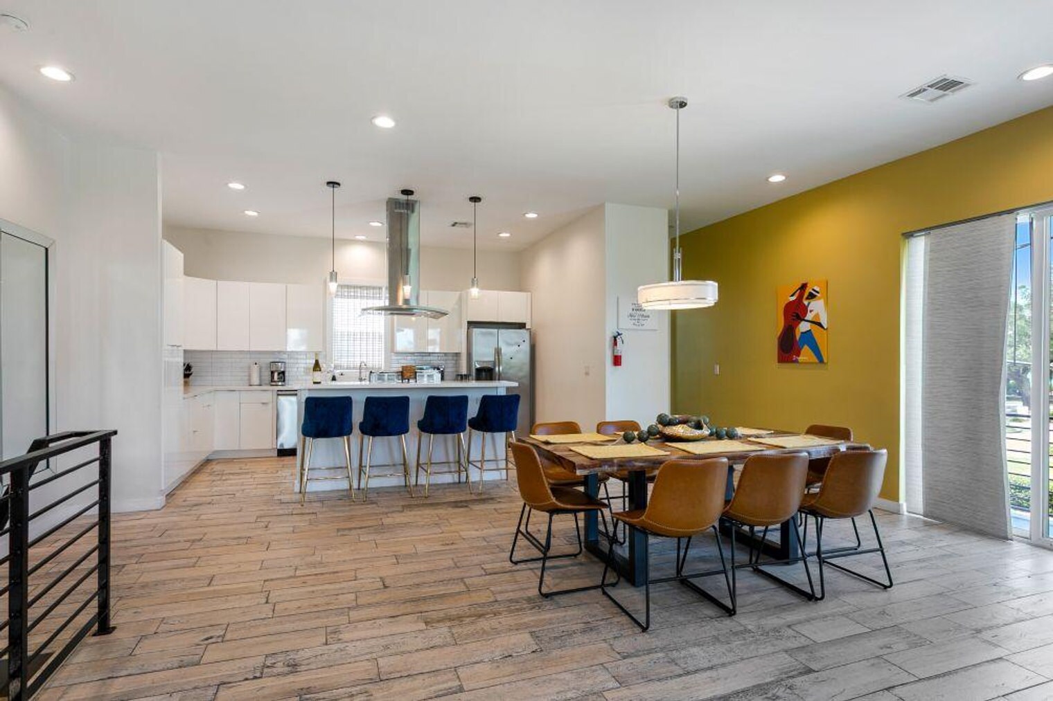 Building Photo - 3737 Bienville Ave