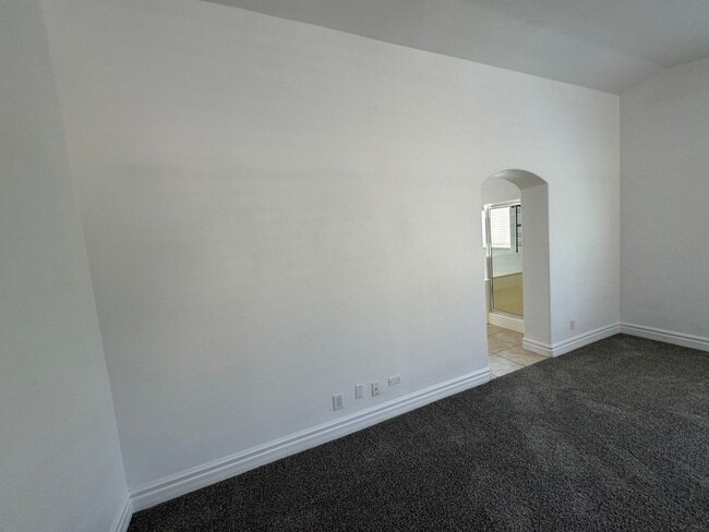 Building Photo - STUNNING 2 STORY HOME IN A GUARD GATED COM...
