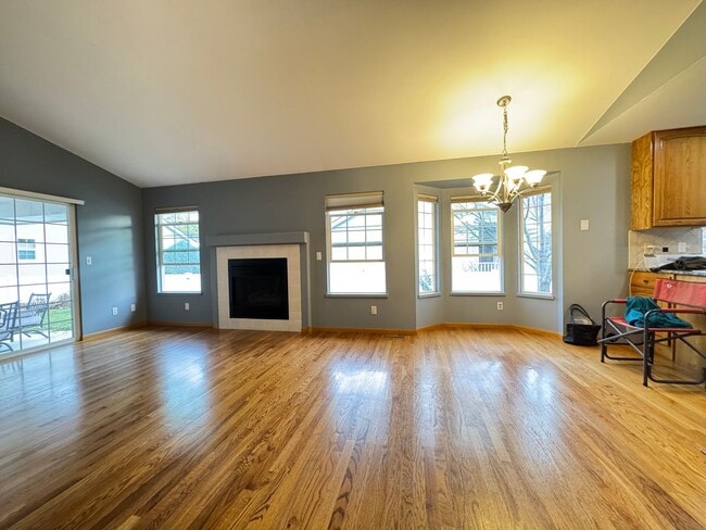 Building Photo - Beautiful home in English Ranch subdivision