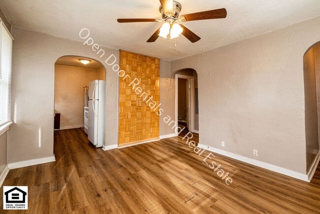 Building Photo - 122 N Grant St