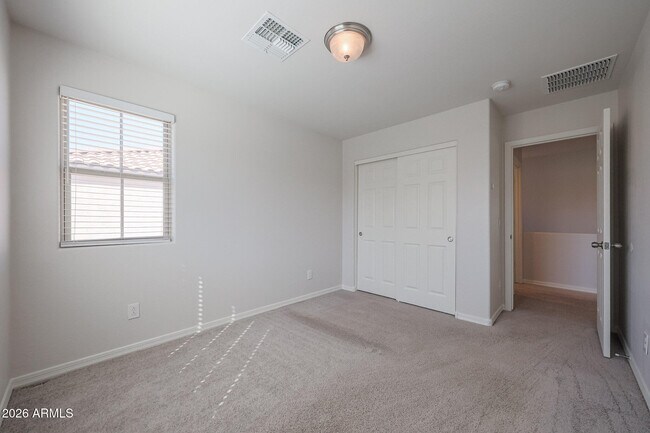 Building Photo - 5458 W Fulton St