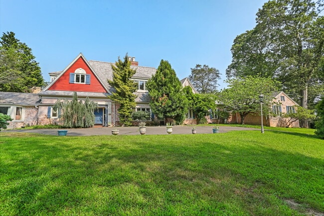 Building Photo - 37 Green Acre Ln