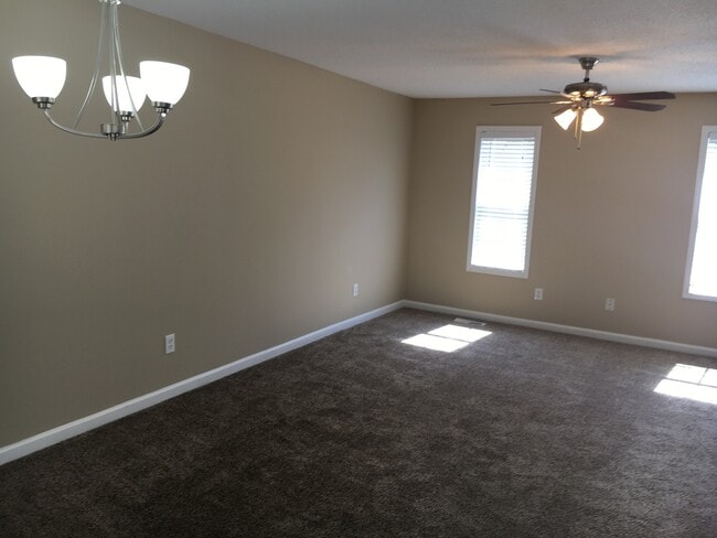 Building Photo - Perfect 3 Bedroom, 2 Bath Home For Rent