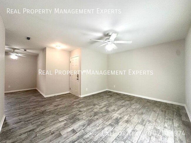 Building Photo - 6850 Delta Lake Dr