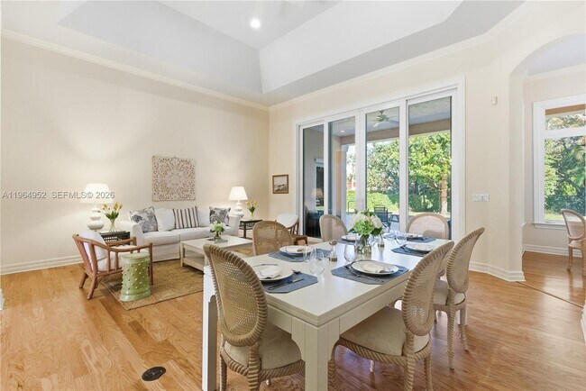 Building Photo - 12012 SE Laurel Ln