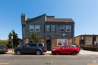 Building Photo - 722 S Ford Blvd