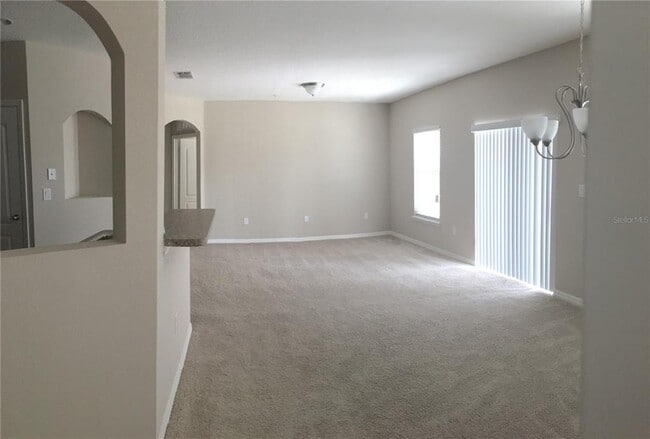 Building Photo - 2116 Betsy Ross Ln