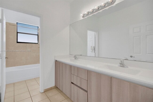 Building Photo - 3504 W 94th St