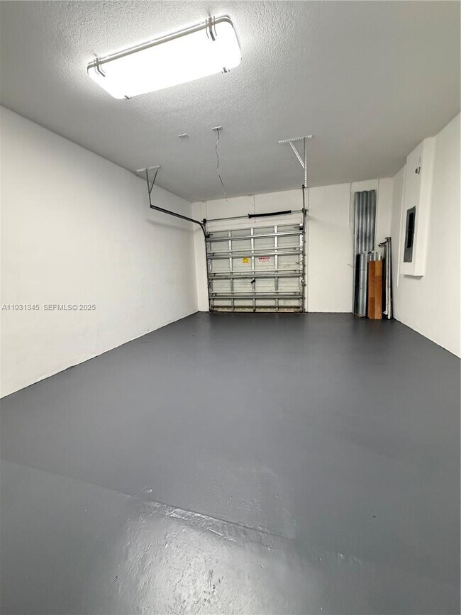 Building Photo - 1415 NW 34th Way