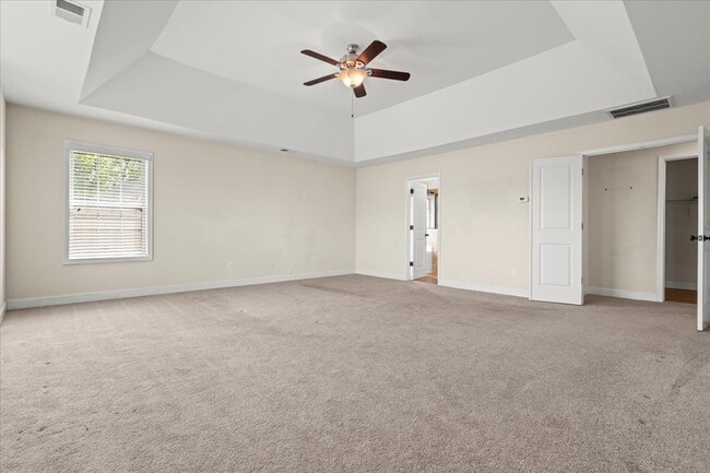 Building Photo - 1635 Lake Wateree Dr