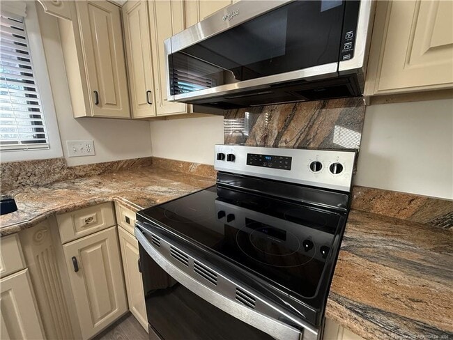 Building Photo - 6722 Irongate Dr