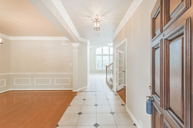 Building Photo - 6 Cordella Pl