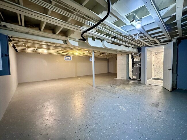 Building Photo - 1125 Wadsworth Ave