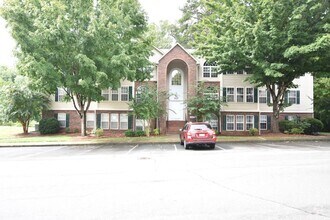 Building Photo - Maintenance Free Condominium in Mill Pond!