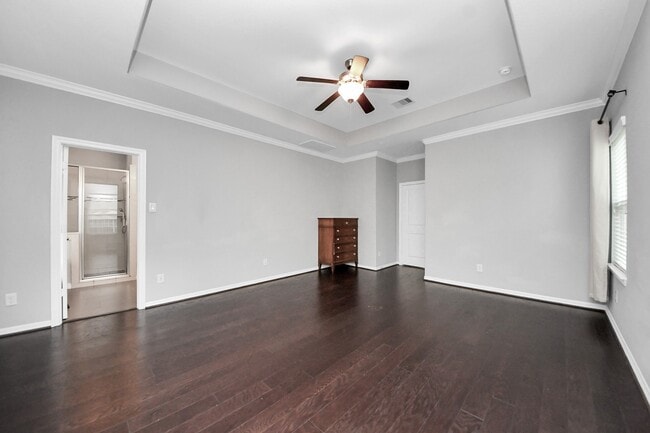 Building Photo - 2219 Bellefontaine