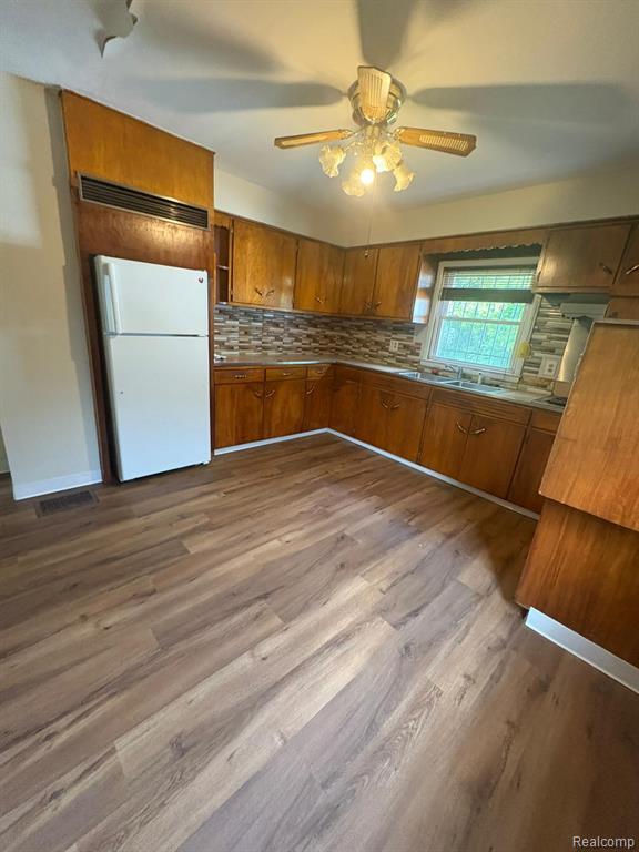 Building Photo - 1701 Park St