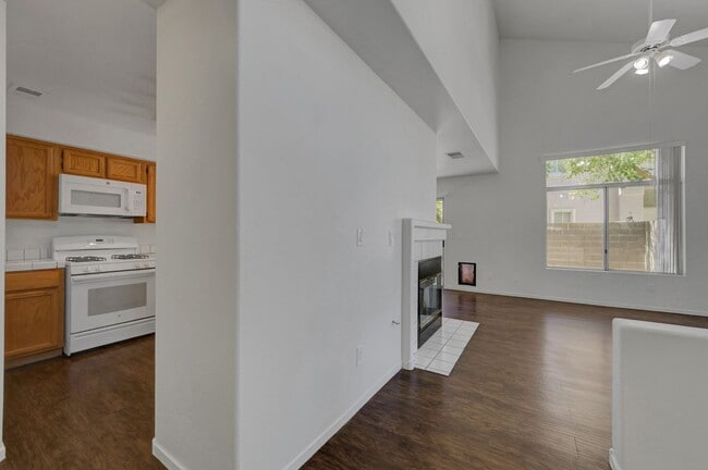 Building Photo - 193 Chadwell Ct