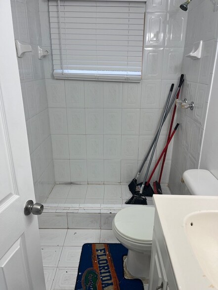 Building Photo - 16230 NW 17th Pl