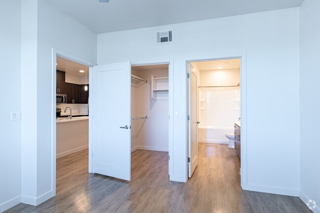 1BR-1BA-742SF-Reavis-Bedroom - View 32