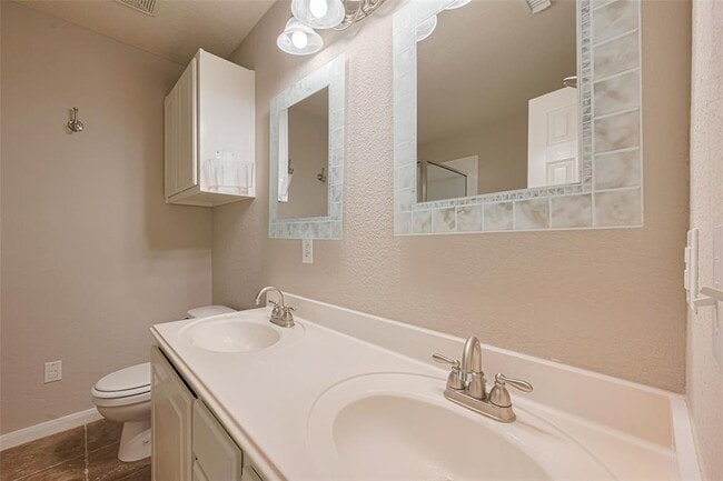Building Photo - 17323 Thicket Hollow Ln