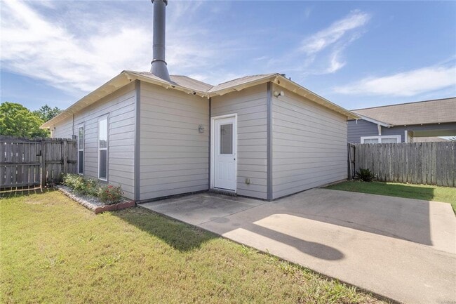Building Photo - 3909 Brookshire Way