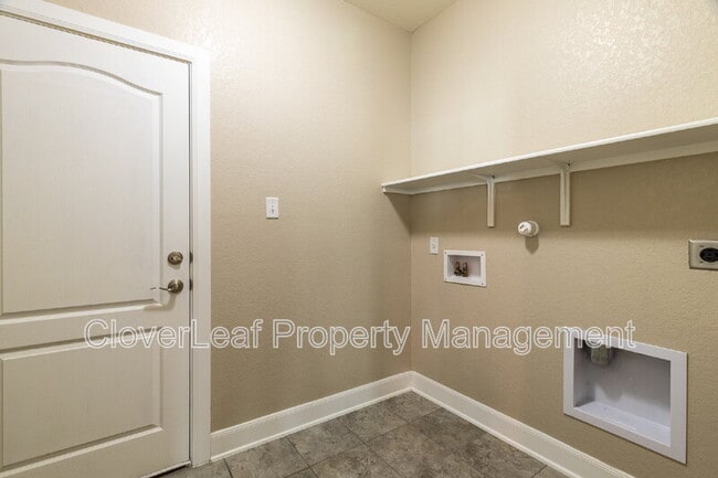 Building Photo - 693 Pond Springs