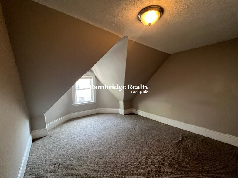 Building Photo - 15 Hudson St