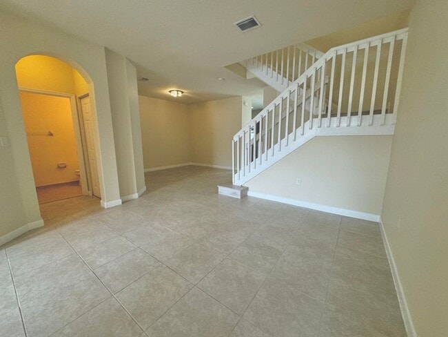 Building Photo - 3317 W 90th St