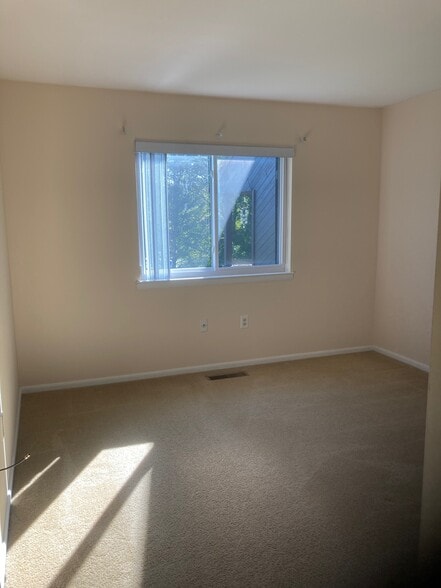 Back bedroom - 301 Village Rd