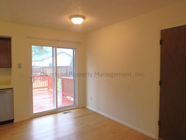 Building Photo - 5160 Marabou Way