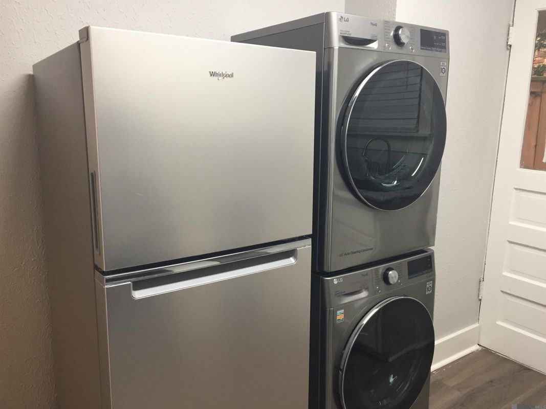 Building Photo - 718 Park Blvd