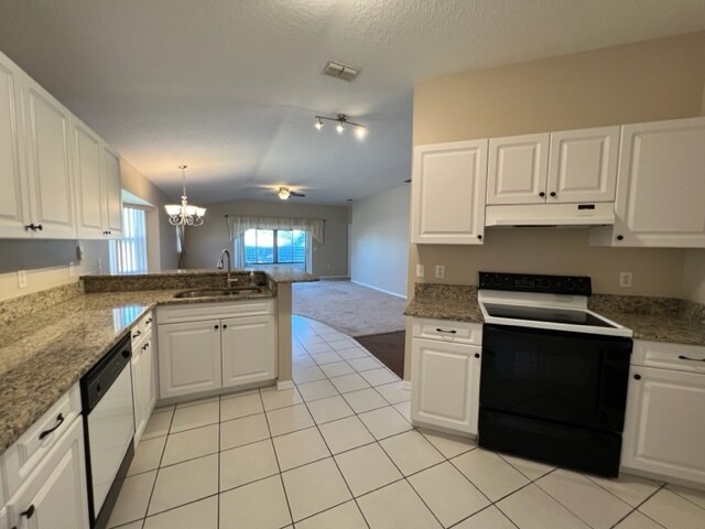 Building Photo - 645 W Sunbird Path