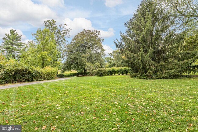 Building Photo - 3051 Lawrenceville Rd