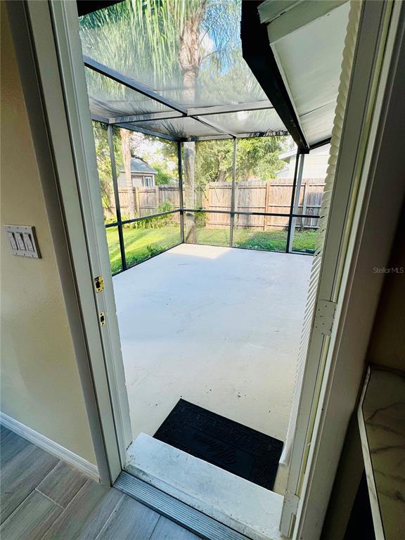 Building Photo - 2208 Valleybrook Ave