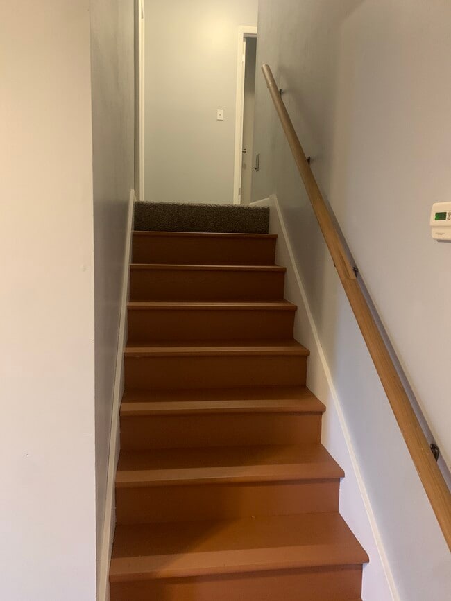 Building Photo - 1424 Town Hall Rd