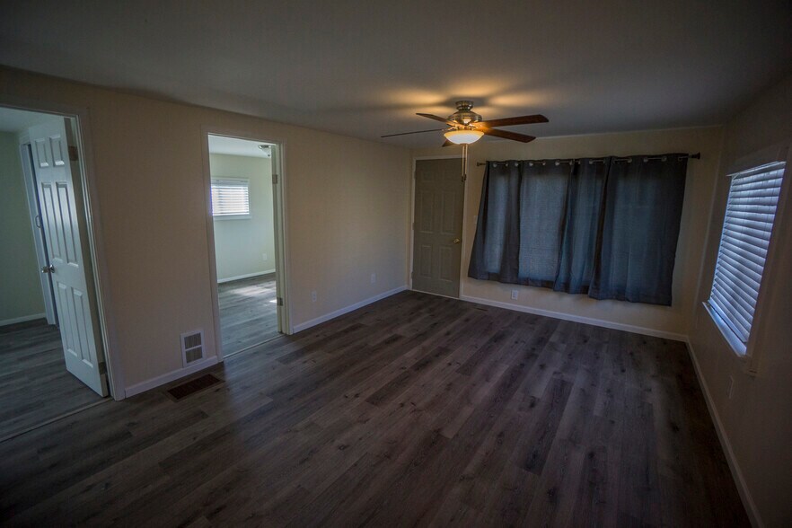 living room - 117 Cherry St