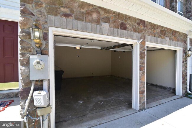 Building Photo - 139 Hokeland Dr