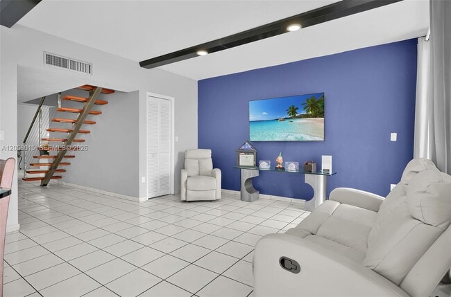 Building Photo - 9177 Fontainebleau Blvd