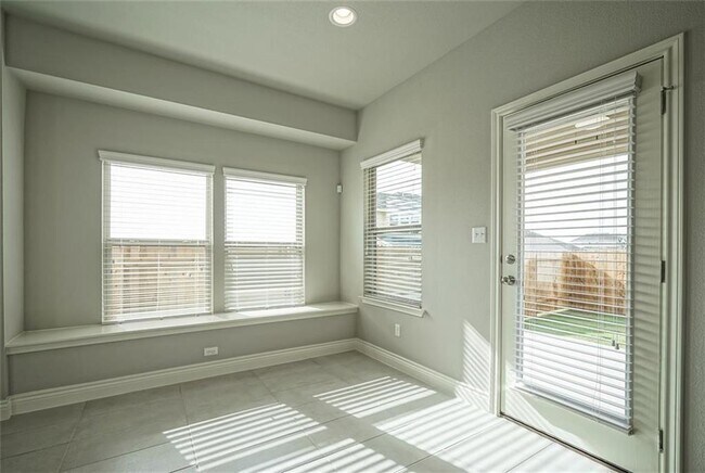 Building Photo - 501 Nautical Lp