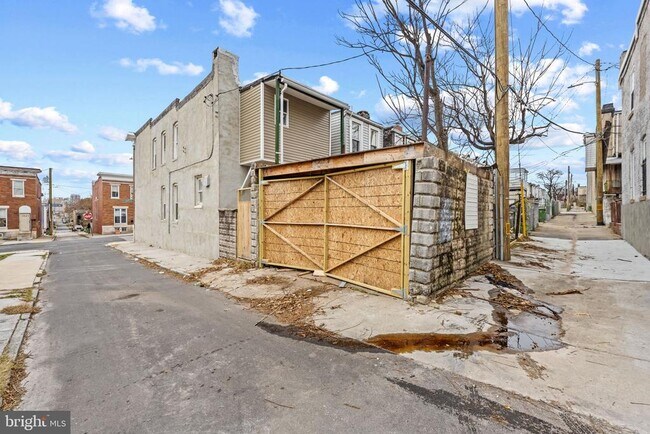 Building Photo - 1918 E Lafayette Ave