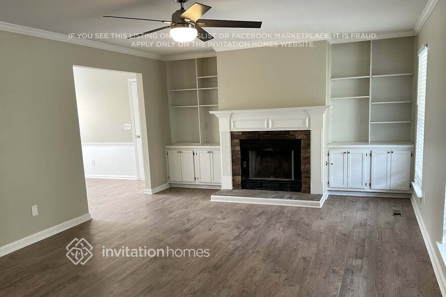 Building Photo - 123 Oak Ridge Dr