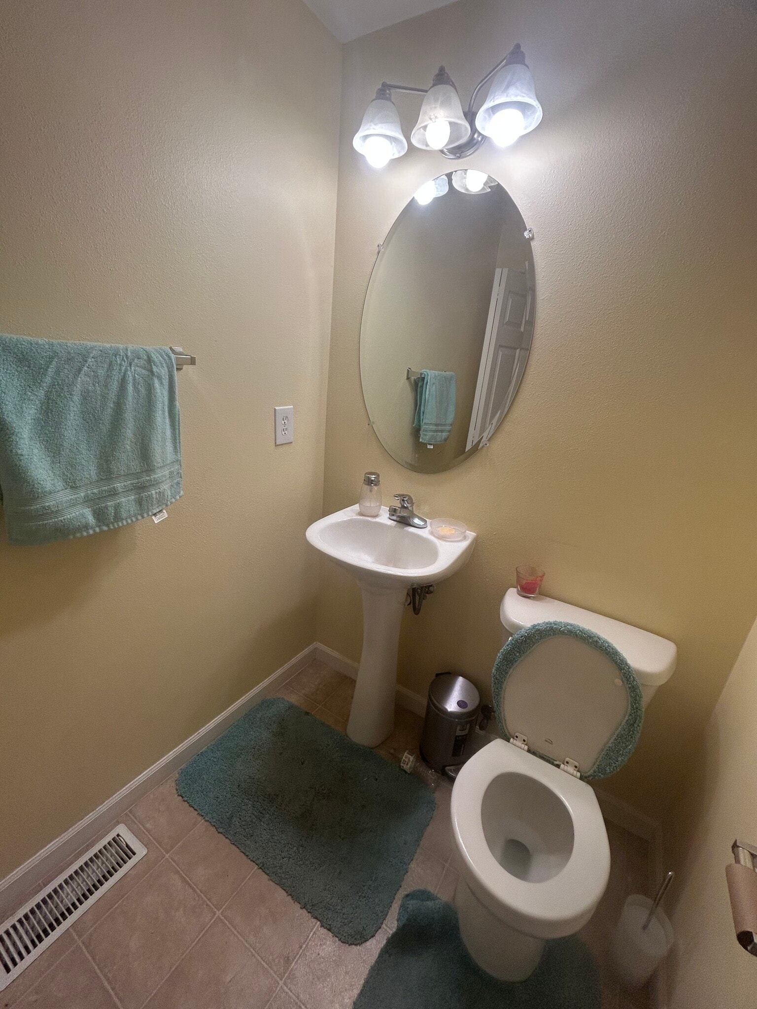 Building Photo - 10723 SW Canterbury Ln