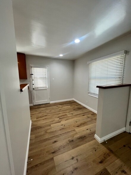 Building Photo - 134 Orange Grove Ave