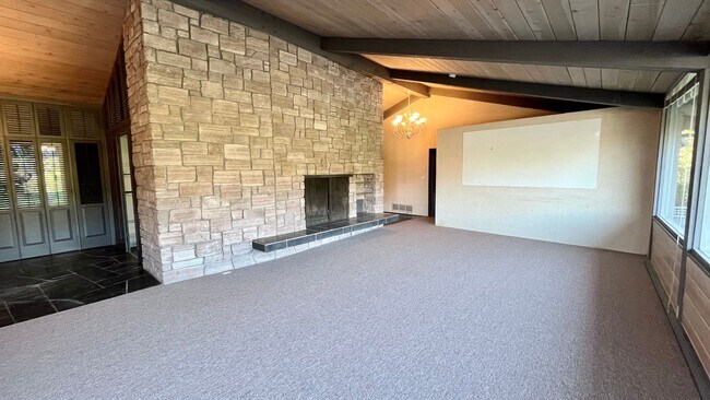 Building Photo - "The Rock" - 6 Bedroom House by Cal Poly